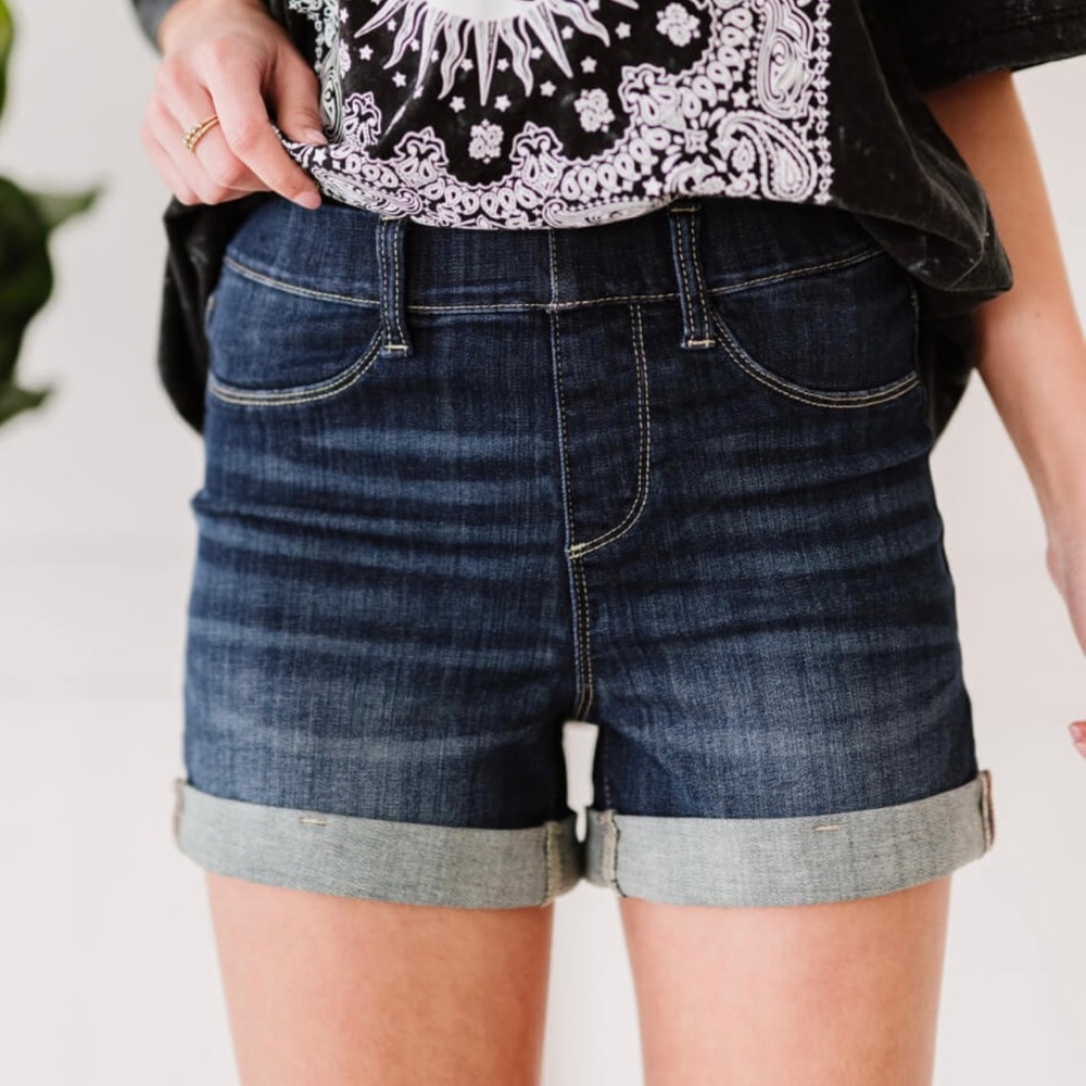 Judy Blue Dark Wash Pull On Shorts